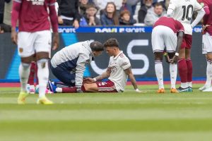 “Arsenal struggles with Ben White’s injury and Arteta surprises with a solution.”