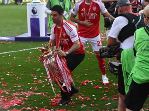 “Arteta challenges PSG and Luis Enrique in the fight for the Champions League.”