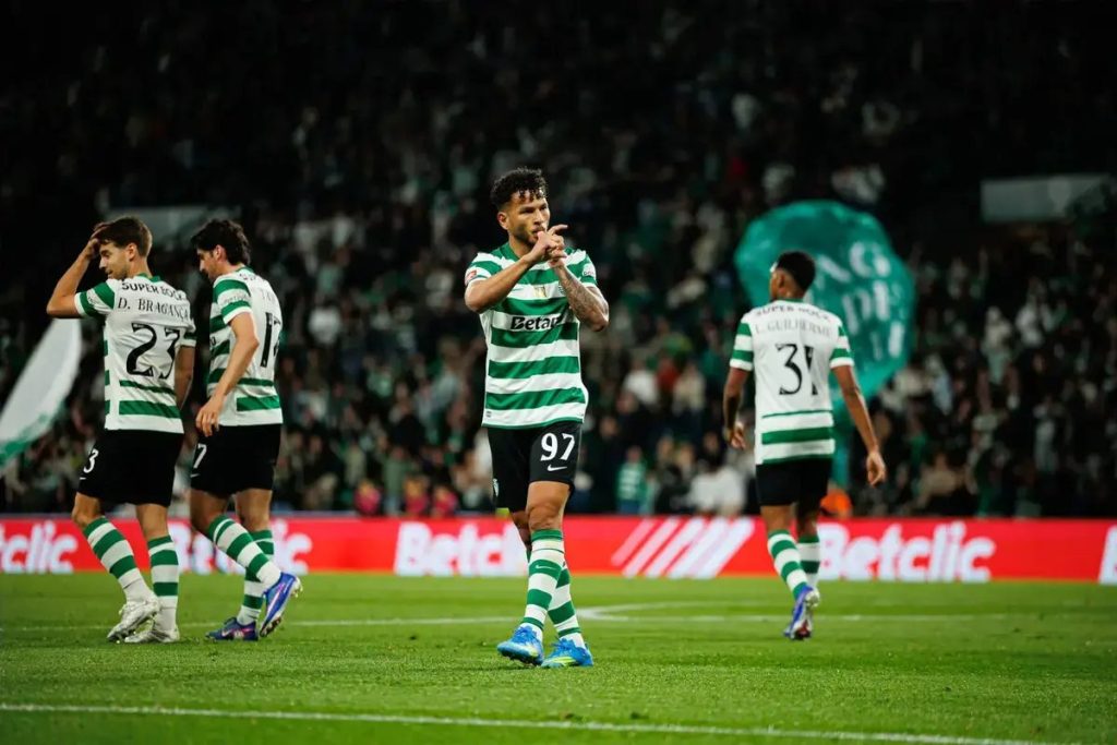 “Benfica and Sporting are fighting for the last spot in the Champions League.”