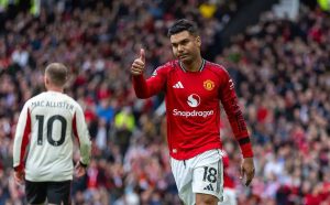 “Casemiro willing to lower salary to play with Messi in Miami.”