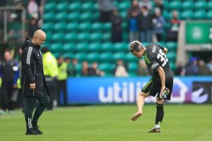 Celtic defeats Rangers with a spectacular goal from Daizen Maeda.