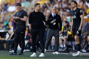 De Zerbi warns: Tottenham faces Leeds in decisive match.