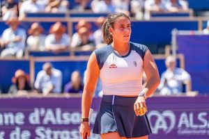Emma Navarro entra no top 30 enquanto Raducanu corre risco de queda
