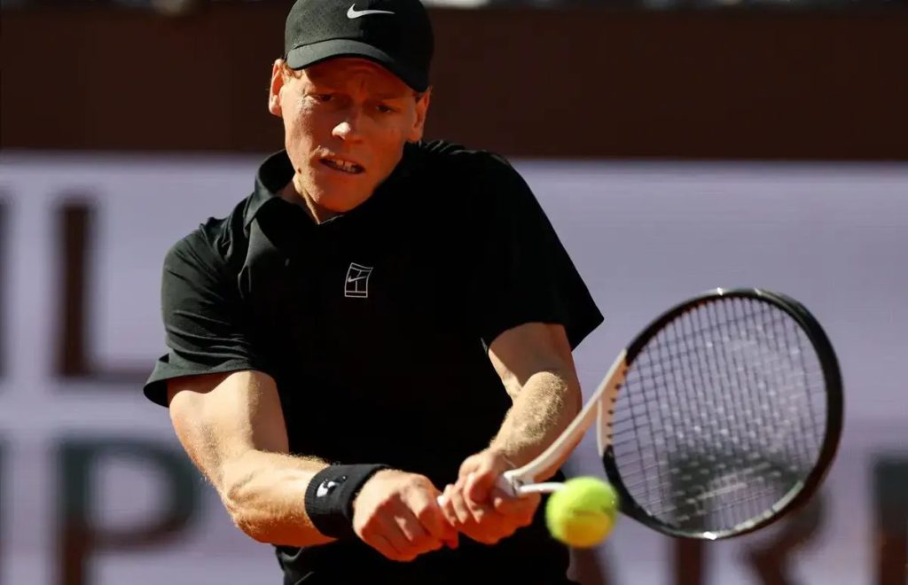 Jannik Sinner gets a hilarious scare at the tournament in Rome (VIDEO)