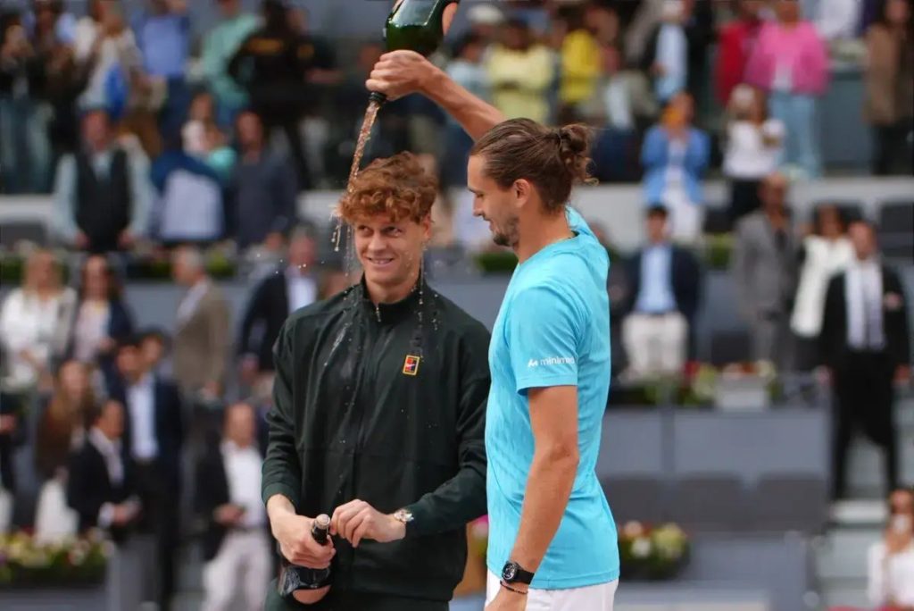 Jannik Sinner shines in Madrid and thanks his amazing team.