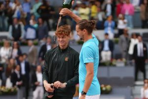 Jannik Sinner brilha em madrid e agradece à sua equipa incrível