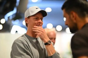 John McEnroe alerta: Pressão pode ser o calcanhar de aquiles de Sinner