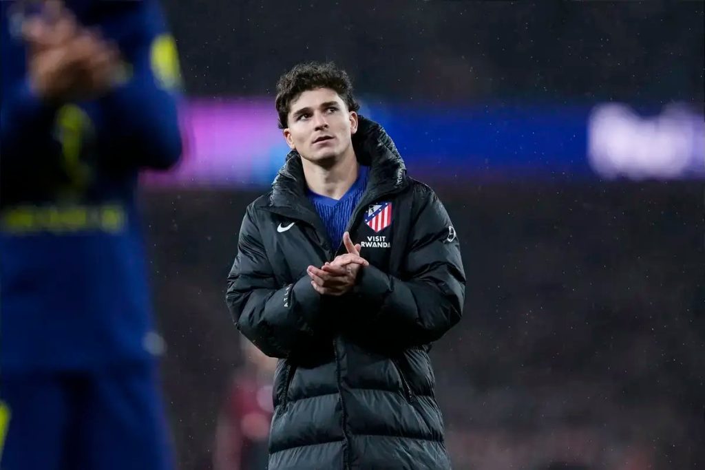 Julian Alvarez desmente rumores sobre transferência para o Arsenal