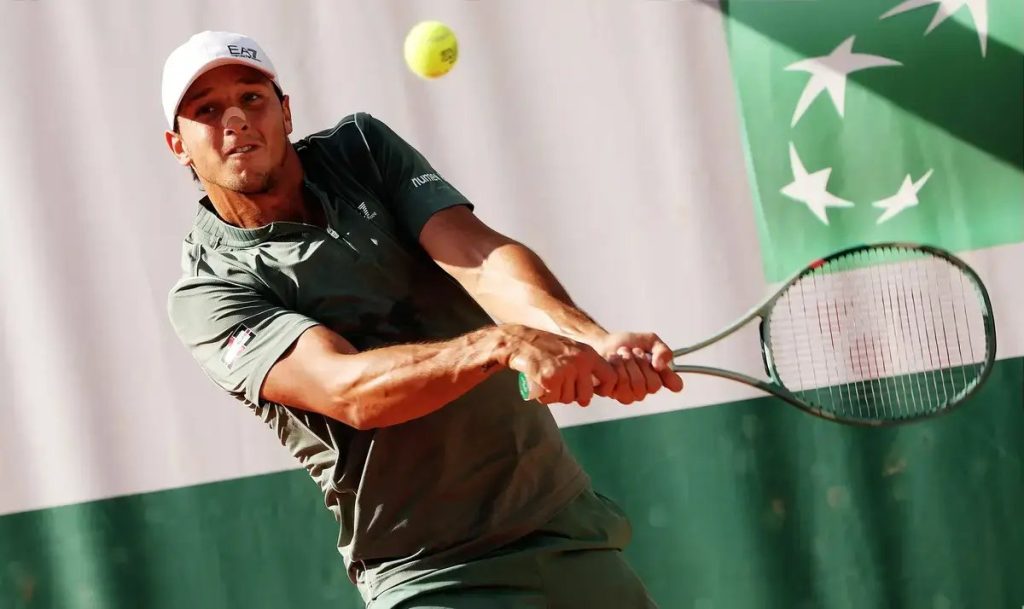 “Luciano Darderi in confrontation with a fan at the French Open (VIDEO)”