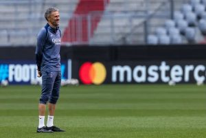 “Luis Enrique inspires PSG with quotes from Nadal and Federer before the Bayern match.”