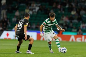 Newcastle United is looking at Maxi Araujo in search of a left-back.