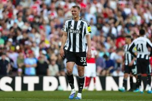 Newcastle United defeats Brighton and breaks negative streak with a score of 3-1.