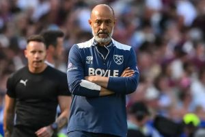 Nuno Espírito Santo will continue as the coach of West Ham after relegation.