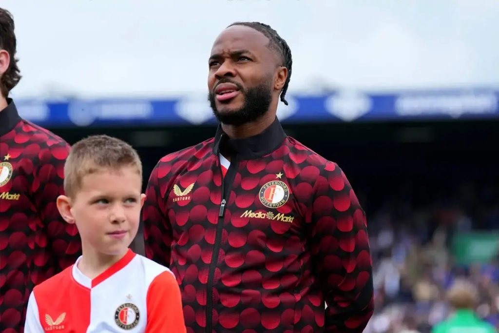 Raheem Sterling detido por conduzir sob efeito de drogas em acidente
