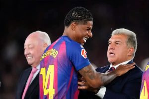 “Rashford shines and helps Barça win another title.”