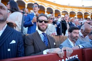 “Sergio Ramos in Seville to finalize the purchase of an ambitious club.”