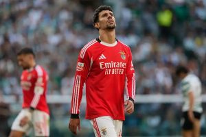 Tomás Araújo could be the solution for José Mourinho at Benfica.