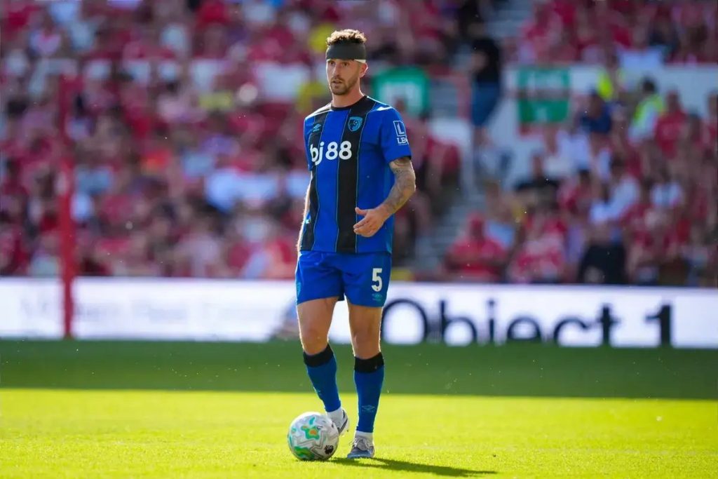 Tottenham avança para garantir Marcos Senesi após escapar à descida