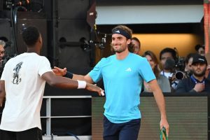 Tsitsipas admite falhas e promete evolução antes de Roland Garros
