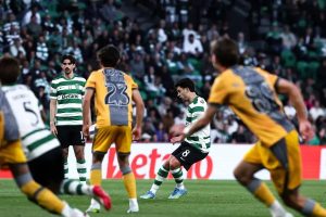 V. Guimarães suffers a heavy defeat due to defensive mistakes at Alvalade.