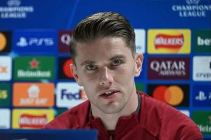Viktor Gyökeres praises Arsenal stars ahead of the Champions League.