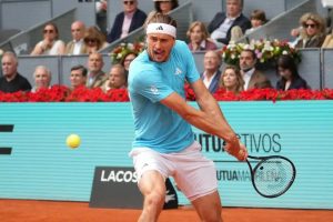 Zverev pede desculpas após derrota humilhante para Sinner
