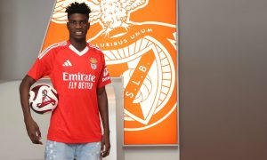Benfica renews contract with Edokpolor and Marco Silva will assess him during pre-season.