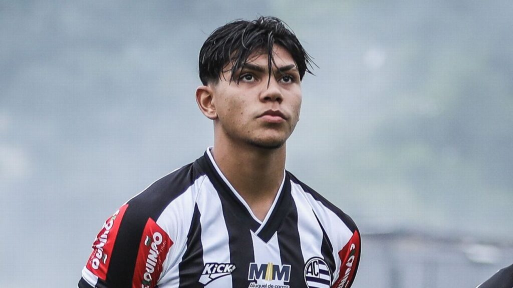 Benfica surprises by diverting Gabriel Índio from Napoli.