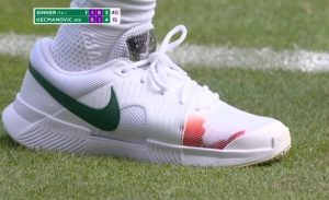 Jannik Sinner ends up bleeding after frightening fall at Wimbledon.