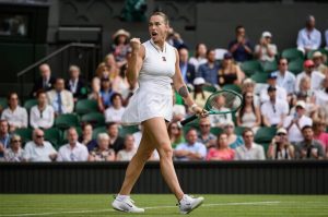 “Sabalenka praises Kostovic’s resilience after solid victory at Wimbledon.”