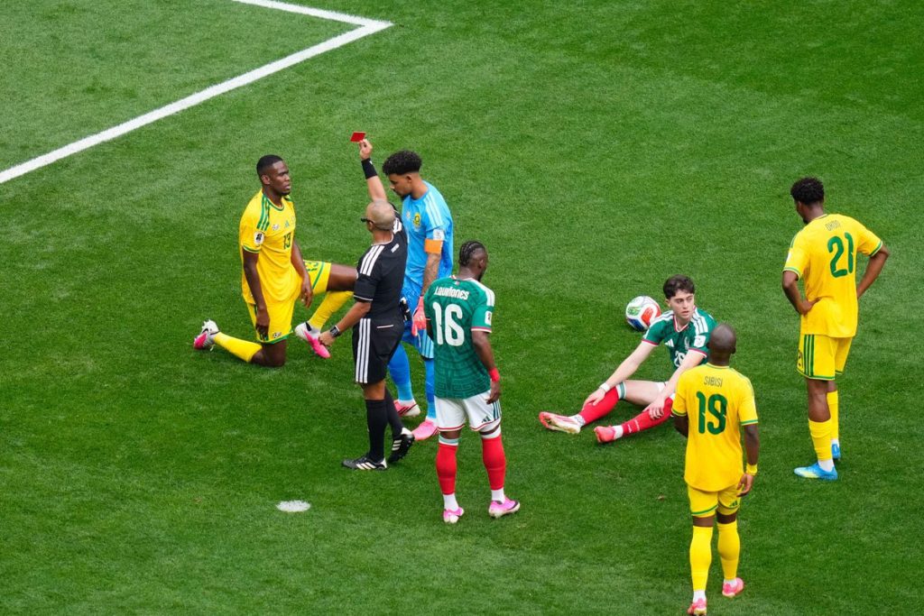 Erro de Yaya Sithole marca estreia infeliz no Mundial 2026