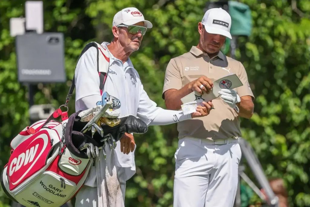 The controversy between caddies and golfers: A look at the dynamics.
