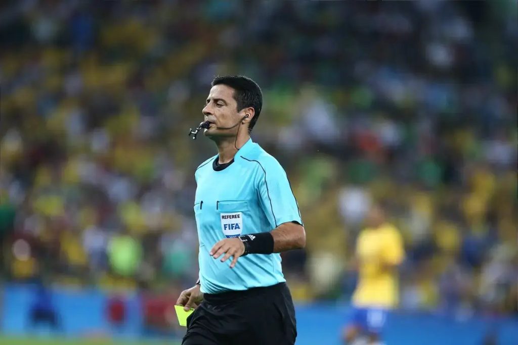 Alireza Faghani is the decisive referee for the Portugal-Colombia match at the World Cup in Miami.