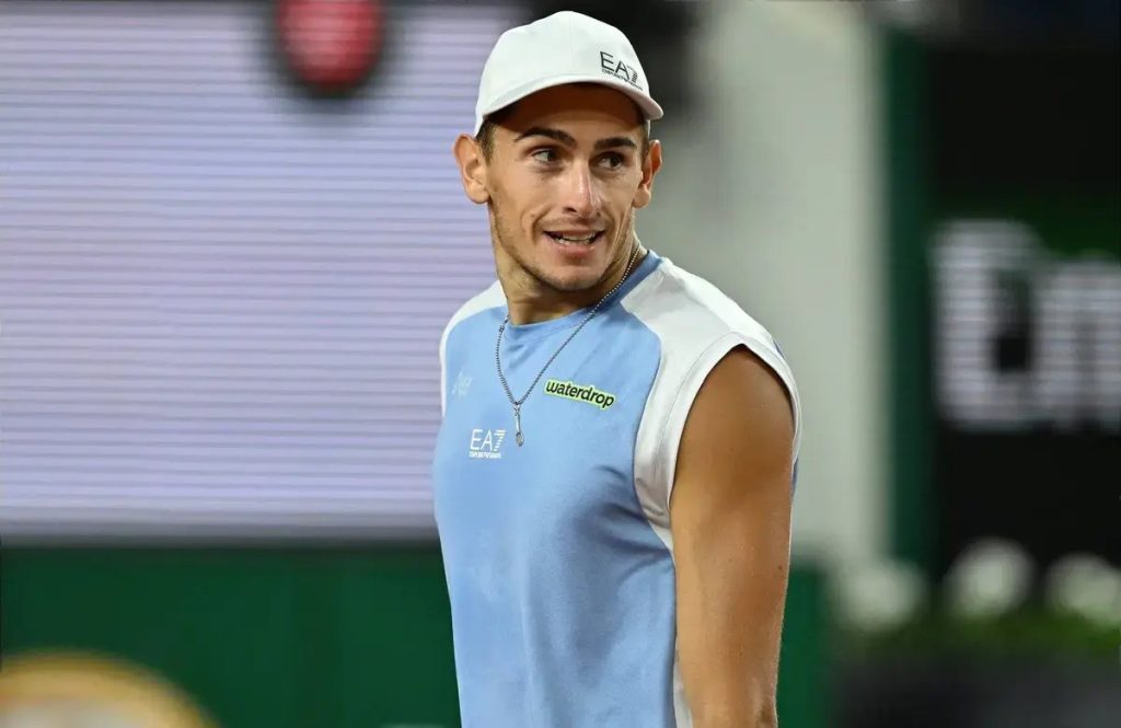 “Arnaldi shines at Roland Garros with an epic comeback against Tiafoe.”