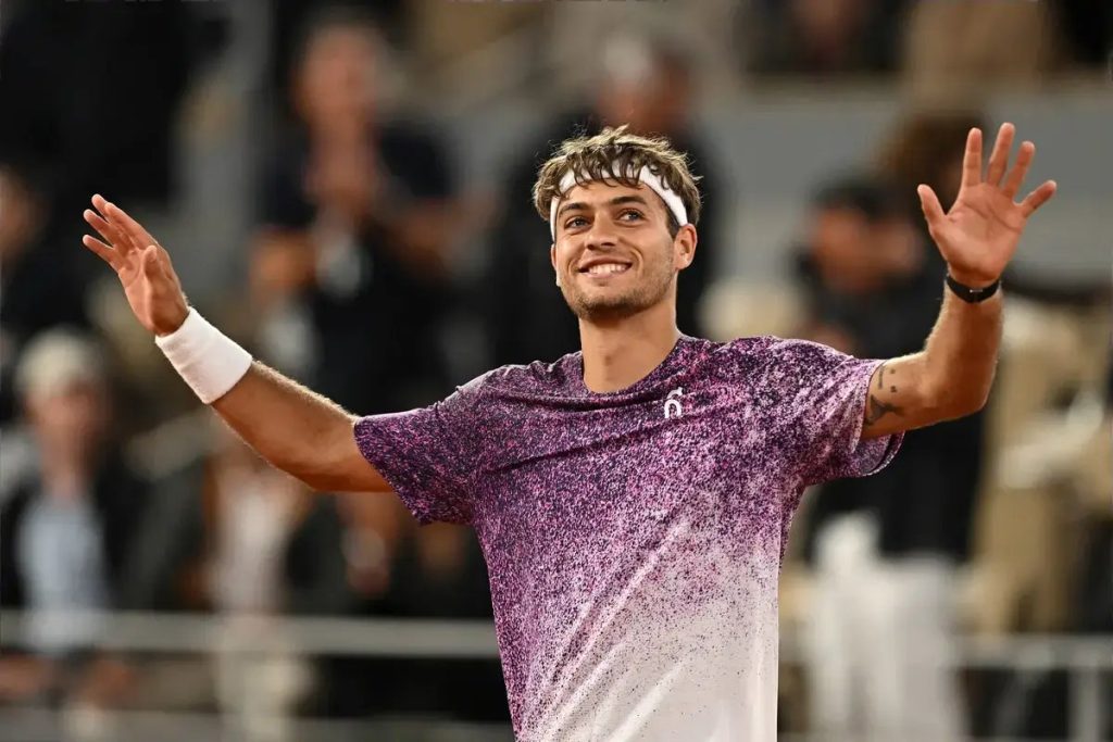 “Arnaldi forced to withdraw and Cobolli in the final of the French Open.”