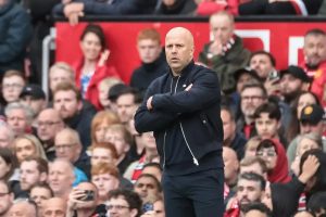 “Arne Slot rejects Fulham with AC Milan monitoring after leaving Liverpool.”