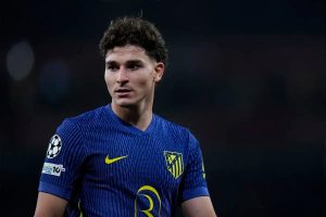 Arsenal prepares an offer for Julian Alvarez from Atlético de Madrid.