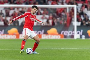 Bayern Munich is pursuing Tomás Araújo in case of a central defender’s departure.