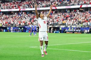 “Bellingham’s decisive performance reignites the debate about England’s number 10 in the World Cup.”
