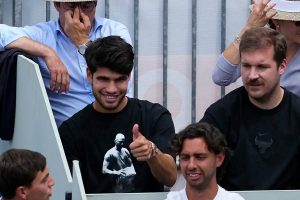 Carlos Alcaraz and Juan Carlos Ferrero: Controversy continues on social media.
