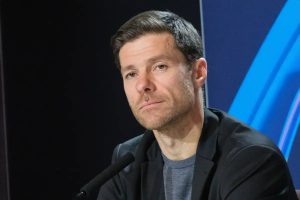 “Chelsea begins the Xabi Alonso era against Fulham and visits Arsenal in the 3rd round.”