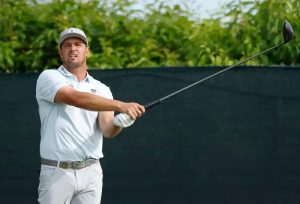 “DeChambeau at risk of missing the cut at the US Open after disastrous second round.”