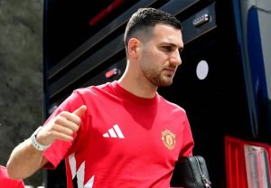 Diogo Dalot recalls Mourinho’s support and his career at United.