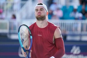 “Draper wins in Eastbourne and strengthens partnership with Andy Murray after injury.”