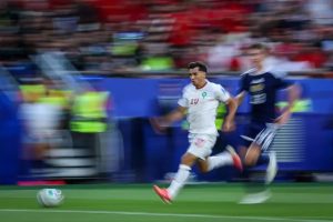 Scotland suffers a 1-0 defeat against Morocco in the World Cup.