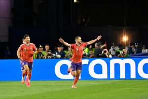 Scotland wins a World Cup match again after 34 years with a goal from John McGinn.