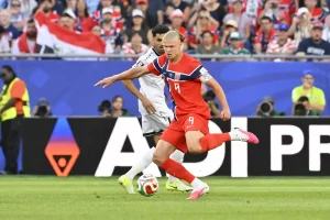“Messi shines, Mbappé and Haaland dazzle, and Austria wins upon returning to the World Cup.”