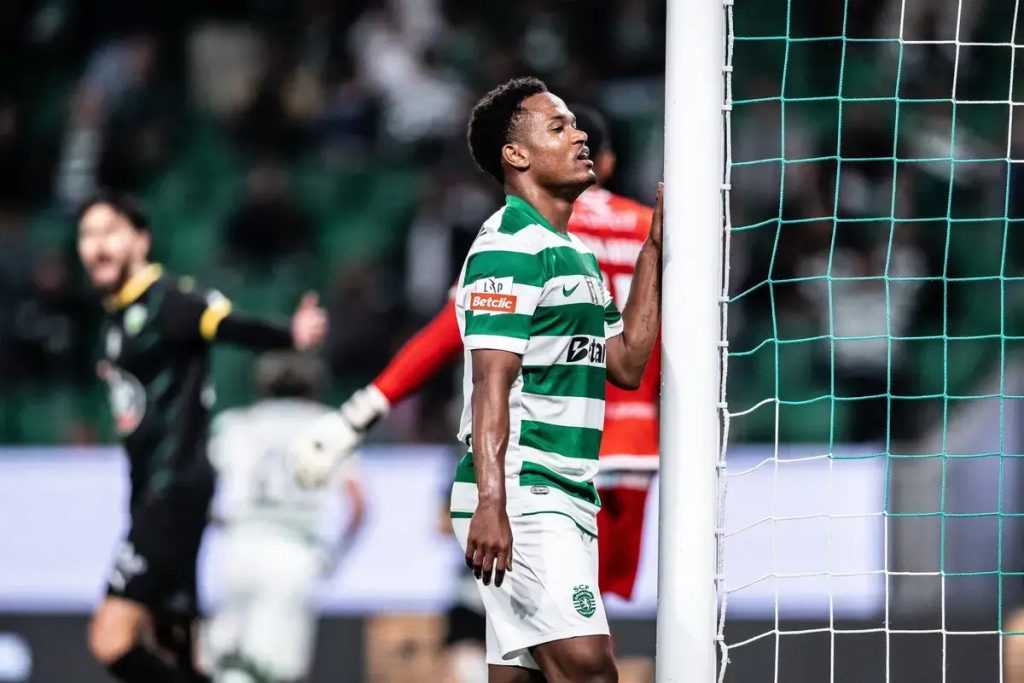 Geny Catamo maintains untouchable status at Sporting despite the overhaul in the squad.