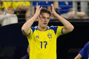 “Gyokeres flattered by interest from Barcelona but feels happy at Arsenal.”
