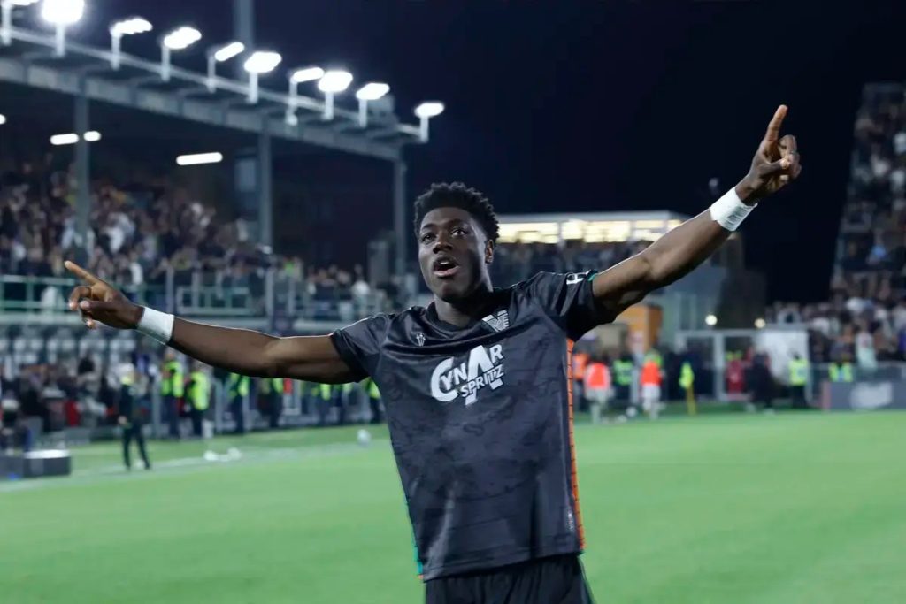 Issa Doumbia prepara-se em itália para acelerar integração no Sporting